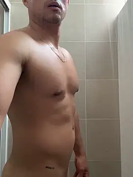 David-latinlover online show from May 1, 9:19 pm