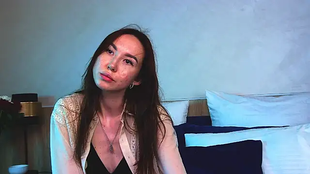 EmilyGray   online show from June 22, 7:38 am