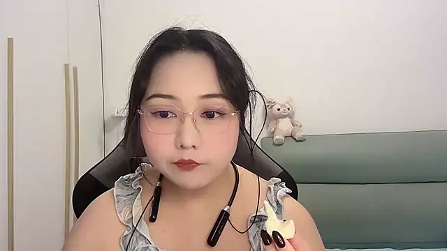 Susu-36E online show from May 4, 12:12 pm