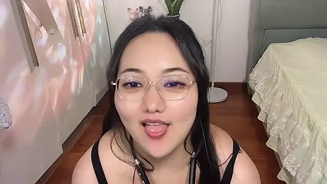 Snapshot of Susu-36E chatting on July 28, 6:20 pm Susu-36E online show from July 28, 6:20 pm