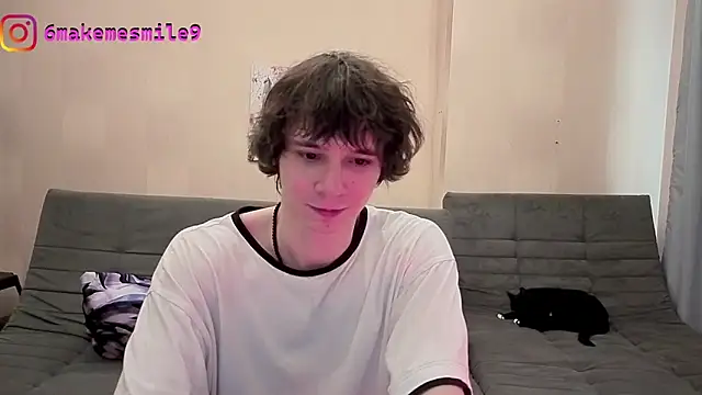 AnthonyCuutie online show from August 5, 7:33 am