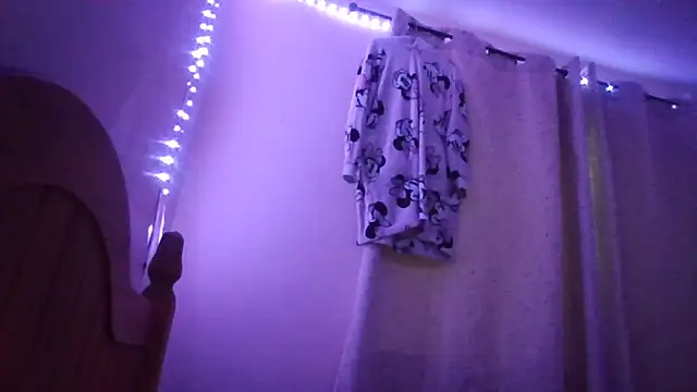 Snapshot of SexyGemBeauty chatting on June 30, 9:16 pm SexyGemBeauty online show from June 30, 9:16 pm