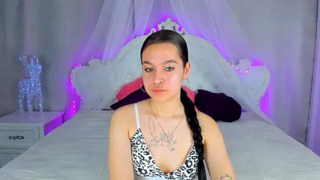 AishaTempt online show from May 26, 8:54 am