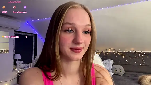 Anika Socutehe online show from June 25, 9:19 pm