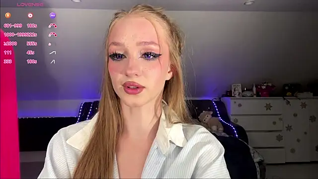 Anika Socutehe online show from July 17, 9:41 pm