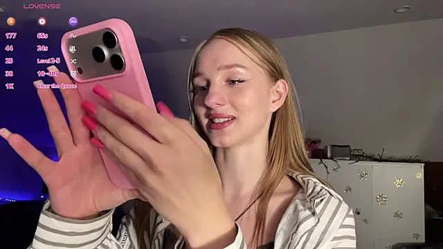 Anika Socutehe online show from August 2, 9:46 pm