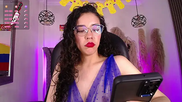Snapshot of Amara_Davis1 chatting on July 7, 7:23 am Amara Davis1 online show from July 7, 7:23 am