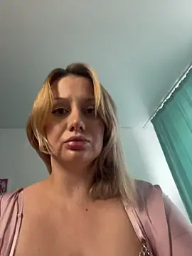 Avery Wilson online show from June 9, 3:18 am