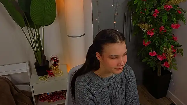 EnidRitzel online show from March 9, 7:18 pm