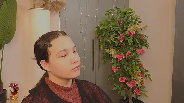 EnidRitzel online show from March 12, 7:09 pm