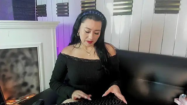 Snapshot of Terra__Rouse_ chatting on July 1, 10:28 am Terra Rouse online show from July 1, 10:28 am
