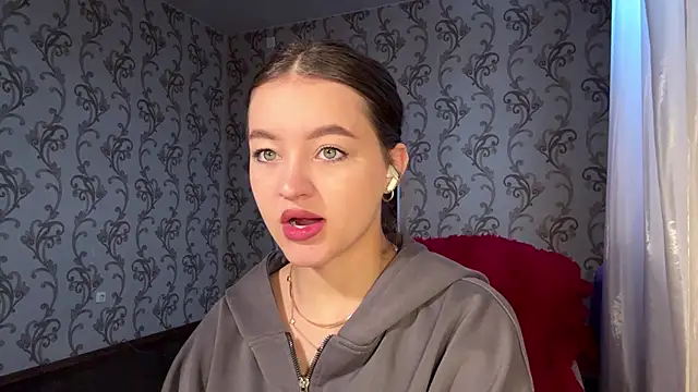 Snapshot of KarineDampy chatting on March 4, 6:08 am KarineDampy online show from March 4, 6:08 am