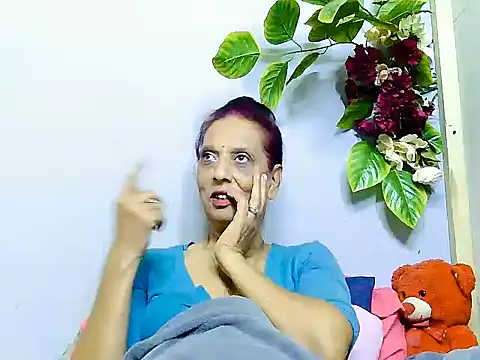 Hot queen58 online show from June 25, 5:12 am