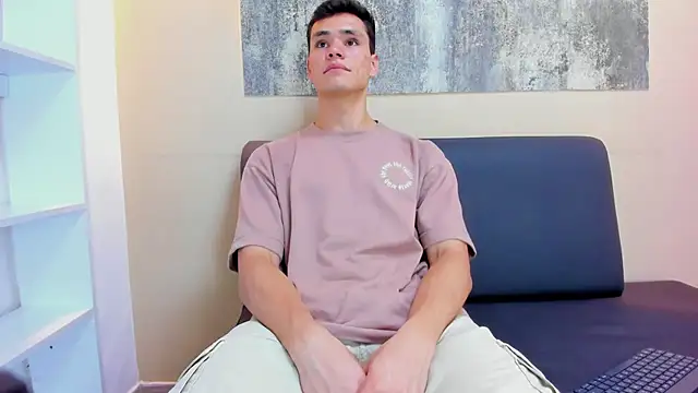 Snapshot of ZANE_EVANS chatting on June 4, 12:44 pm ZANE EVANS online show from June 4, 12:44 pm