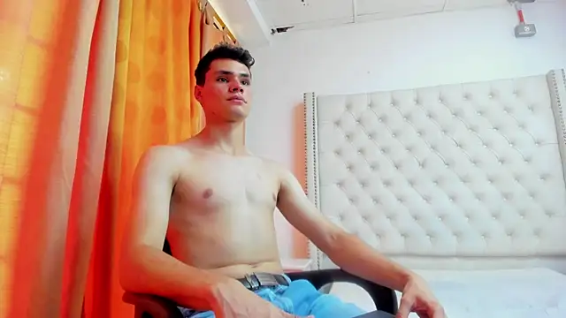 ZANE EVANS online show from July 28, 4:39 pm