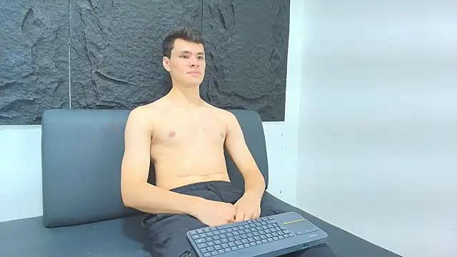 ZANE EVANS online show from August 5, 12:52 pm