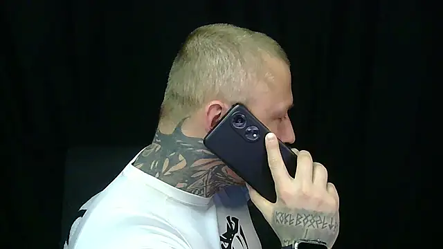 devilWithTats online show from April 26, 7:06 am