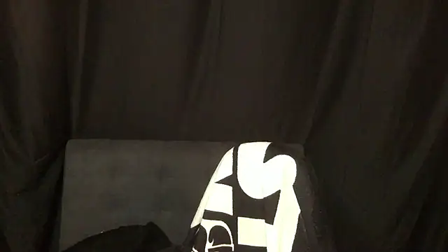 devilWithTats online show from April 27, 9:51 am