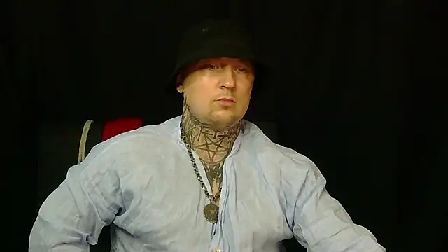 devilWithTats online show from July 11, 9:23 am