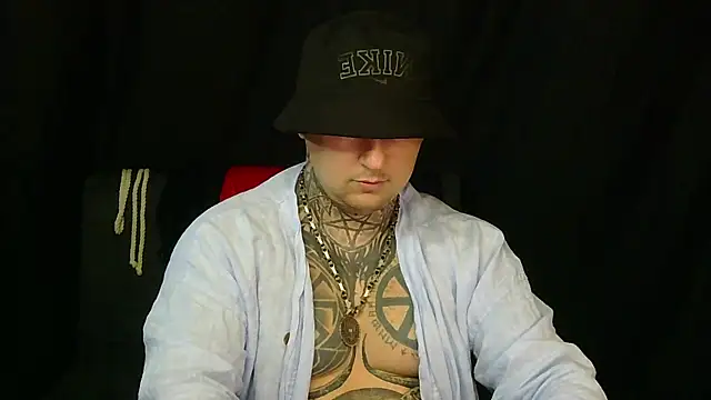devilWithTats online show from July 26, 7:48 am