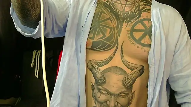 devilWithTats online show from July 28, 2:13 pm