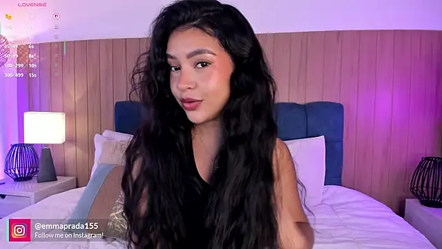 missprada  online show from June 13, 12:03 pm