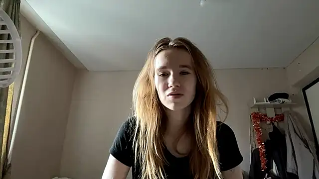 Snapshot of LeomaJee chatting on July 12, 1:13 pm LeomaJee online show from July 12, 1:13 pm