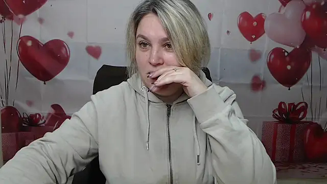 VickyRobins online show from March 6, 7:05 am