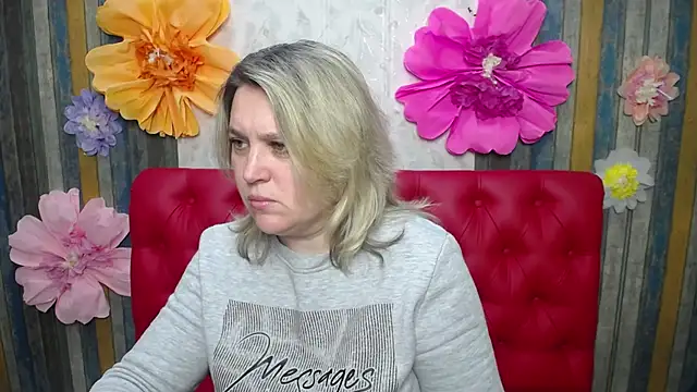 VickyRobins online show from March 17, 7:01 am