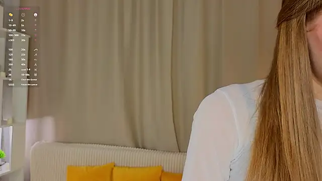 ElidiaPetit online show from March 6, 4:53 am