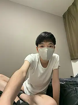 Snapshot of Ayutoda chatting on April 17, 4:21 pm Ayutoda online show from April 17, 4:21 pm