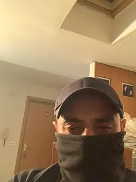 Snapshot of bla696922 chatting on February 27, 6:52 pm bla696922 online show from February 27, 6:52 pm