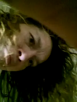 VelvetRae online show from March 4, 1:06 pm