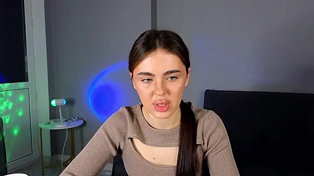 SheilaHigh online show from March 6, 3:19 pm