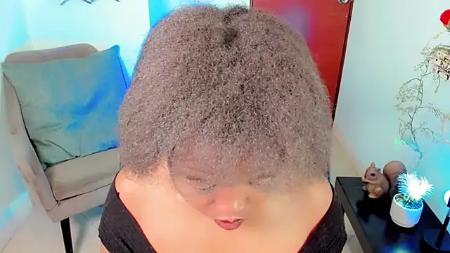 Mila Kuniss online show from March 10, 2:11 pm