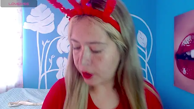 CamilleRouge online show from March 4, 7:31 pm