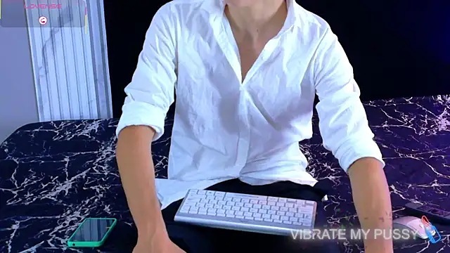 Danteandviolete cr online show from May 2, 11:37 am