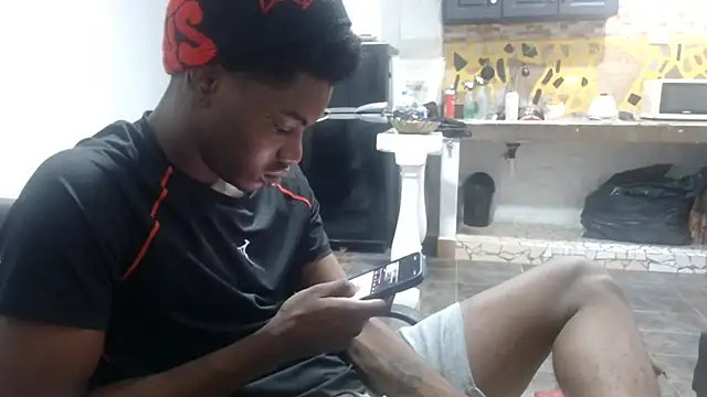 Snapshot of charles_king chatting on July 21, 8:55 pm charles king online show from July 21, 8:55 pm