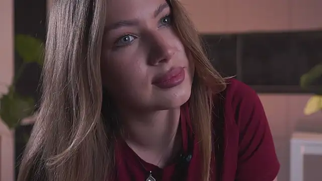 DelilaRicIey online show from March 7, 5:10 pm