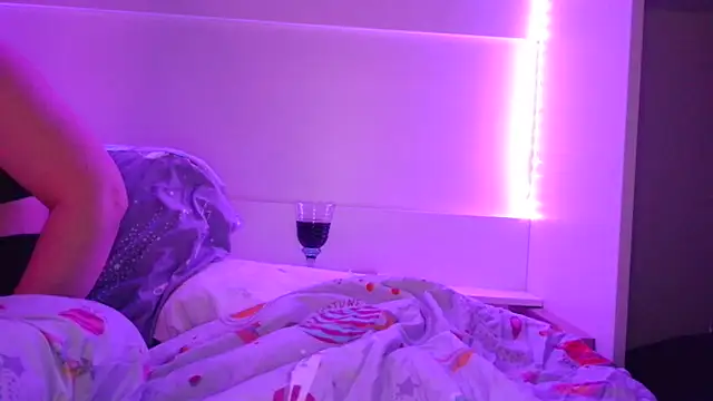 nyxiejinx online show from March 15, 10:27 pm