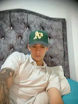 Sacro sex online show from February 28, 5:30 am