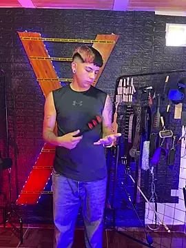 MrMagnus Bdsm Extreme online show from March 6, 2:57 pm