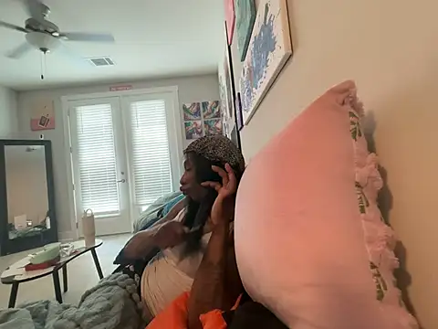 Snapshot of Kyzse_Splash-er chatting on June 17, 1:45 pm Kyzse Splash-er online show from June 17, 1:45 pm
