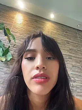 Mia-villalobos online show from May 6, 2:55 pm