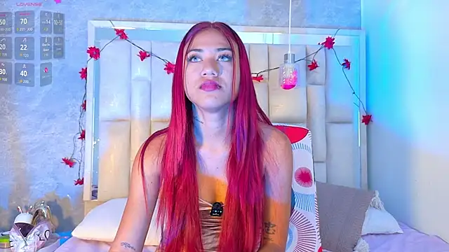Snapshot of Bella-Sanders chatting on June 29, 11:21 am Bella-Sanders online show from June 29, 11:21 am