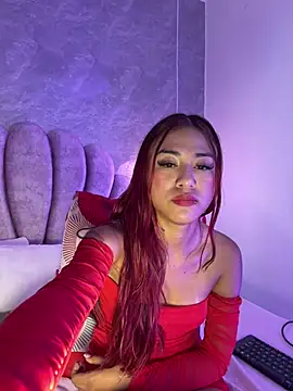 Snapshot of Bella-Sanders chatting on July 28, 12:59 pm Bella-Sanders online show from July 28, 12:59 pm