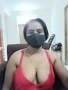 Snapshot of misti-boudii chatting on July 4, 4:24 pm misti-boudii online show from July 4, 4:24 pm