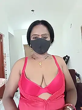 Snapshot of misti-boudii chatting on July 14, 2:05 am misti-boudii online show from July 14, 2:05 am