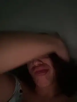 Snapshot of MommySexxy23 chatting on March 28, 8:08 pm MommySexxy23 online show from March 28, 8:08 pm