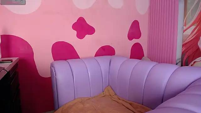 Siena Bouer online show from April 27, 1:03 am
